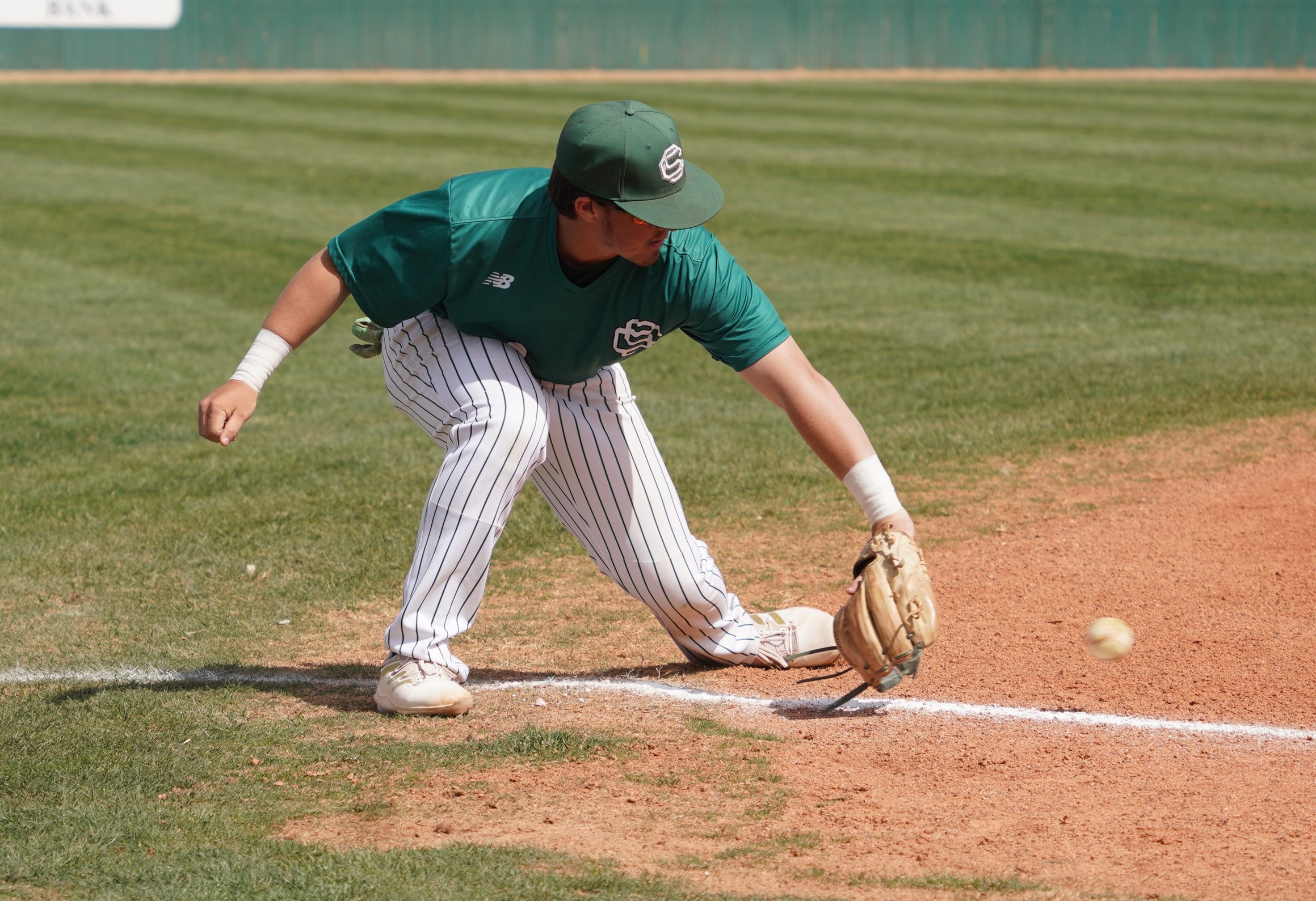 Saints swept at Hutchinson, suffer 5-3, 12-1 losses