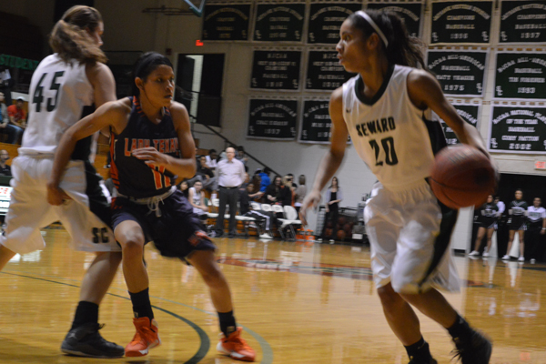 Balanced Attack Boosts #19 Seward to 5-0 Start