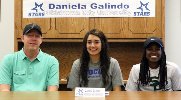 Seward Star Signs With Stars of OCU