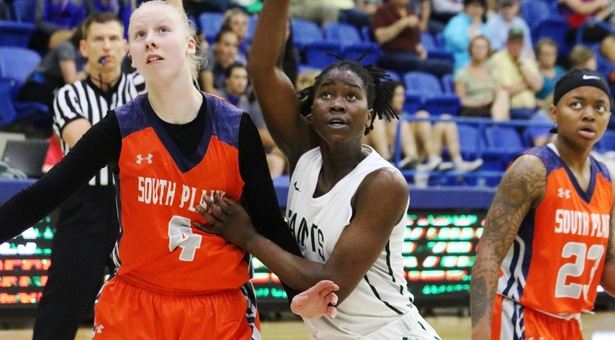 Seward Steamrolls Texans to Advance to Elite Eight