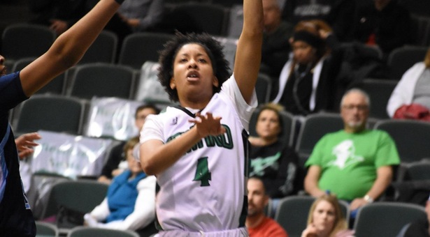 Lady Saints extend winning streak to 19 with win over Trojans