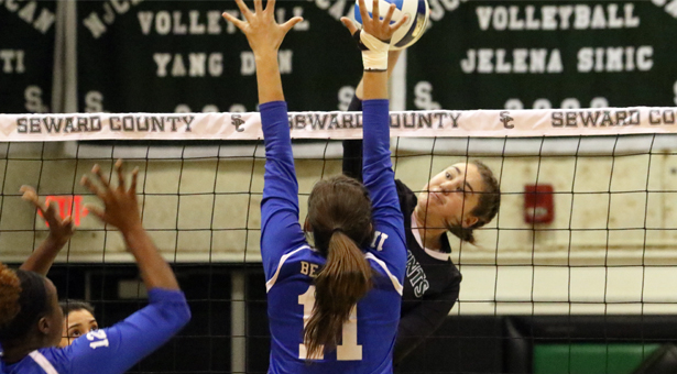 Lady Saints Steamroll Beavers