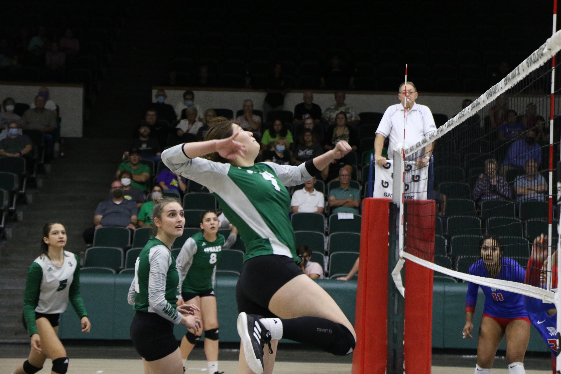 No. 10 Lady Saints sweep the Beavers in Pratt